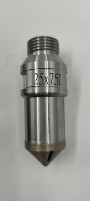 溝を彫る穴あけ工具をひく通されたすねの穴あけ工具はカスタマイズした